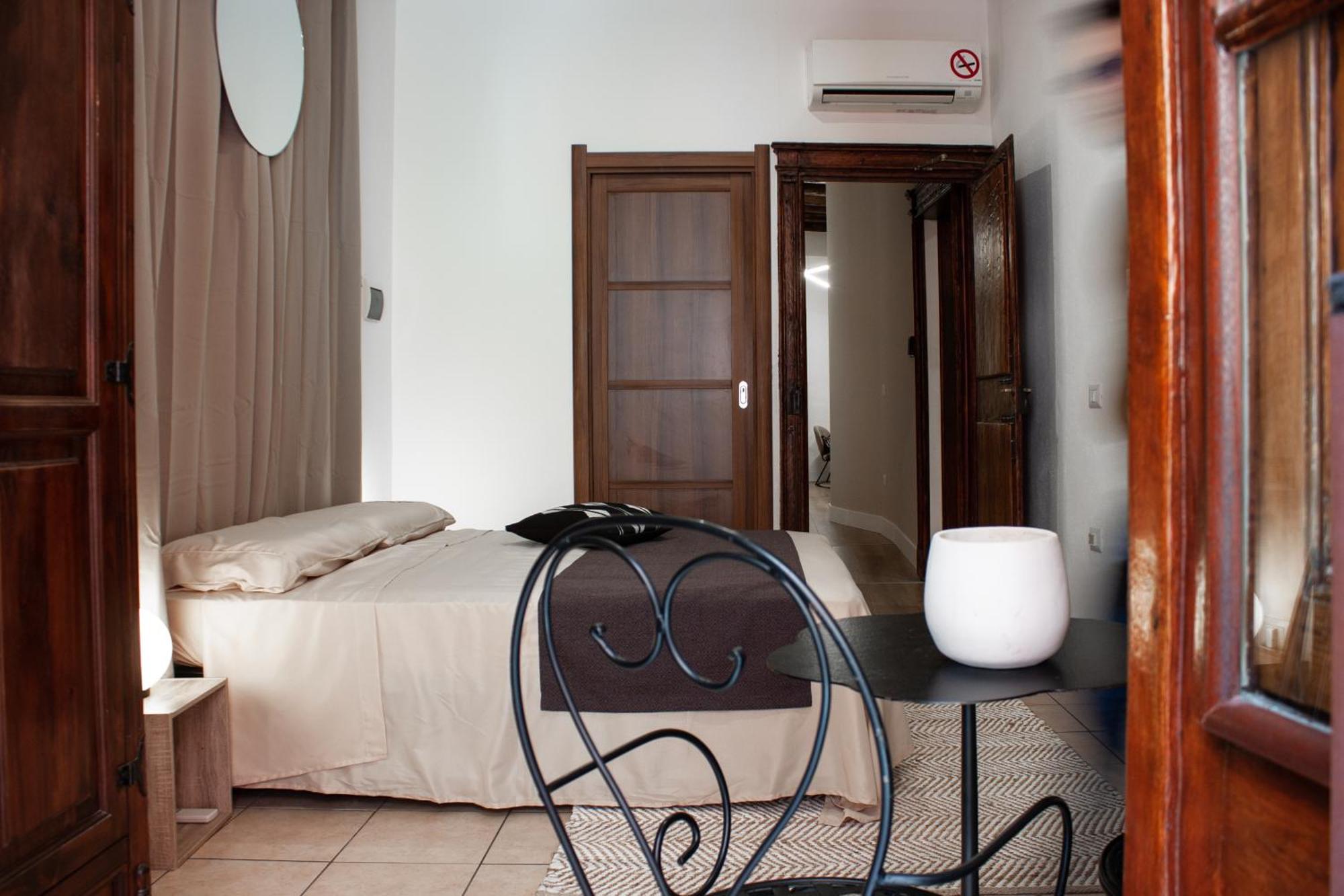 Castello'S Rooms Cagliari Exterior photo